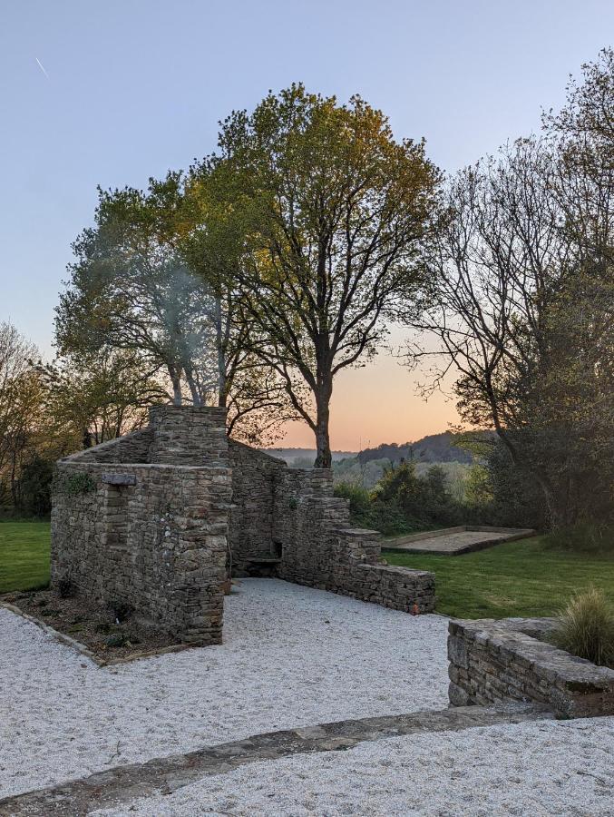 Maison Typique Bretonne Avec Toit De Chaume Camors Zewnętrze zdjęcie