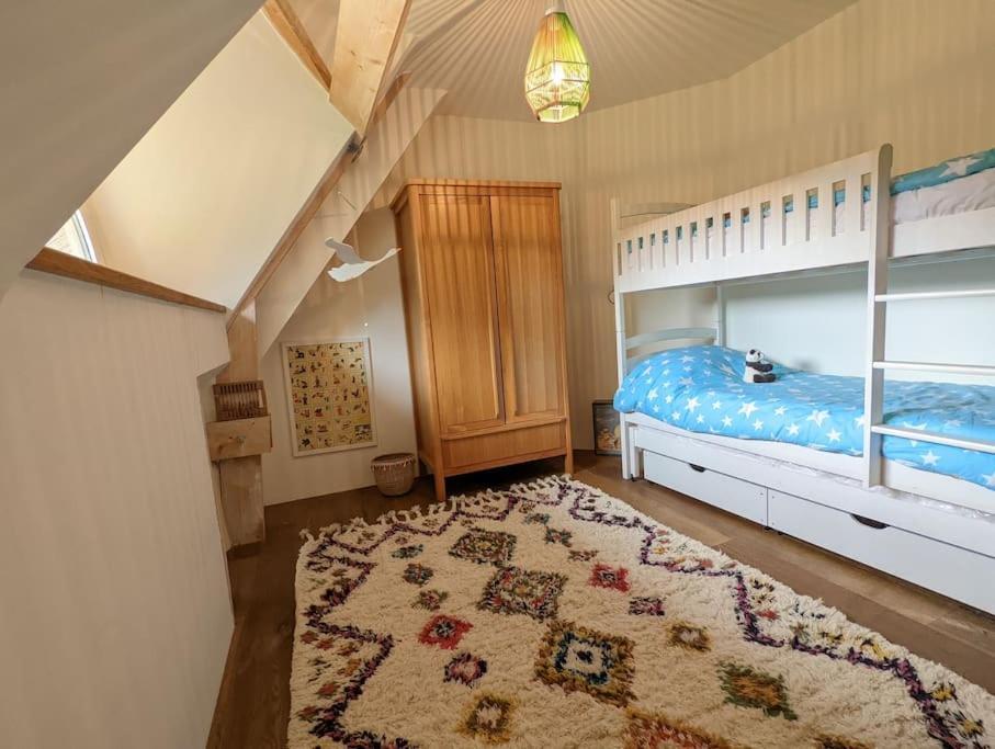 Maison Typique Bretonne Avec Toit De Chaume Camors Zewnętrze zdjęcie